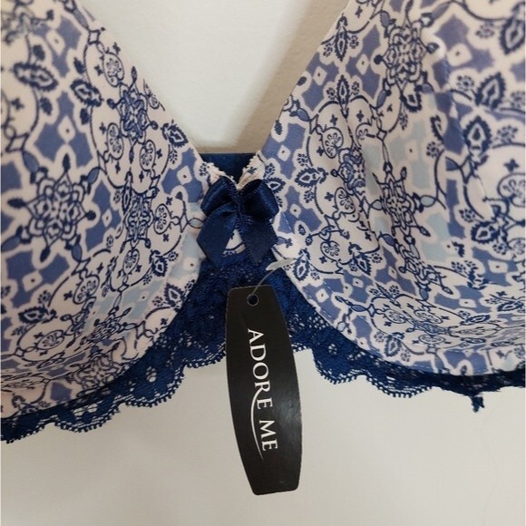 Adore Me 32DDD 32F White Blue Demi Cup Bra Medallion Print NEW - Picture 4 of 8